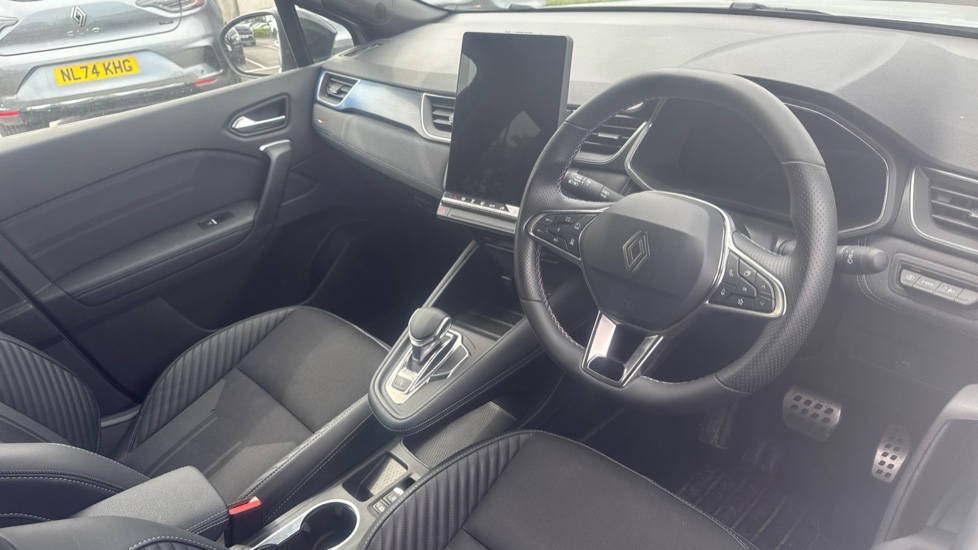 Renault Symbioz 1.6 E-Tech FHEV 145 Techno Esprit Alpine 5dr Auto Hybrid Estate - Image 11