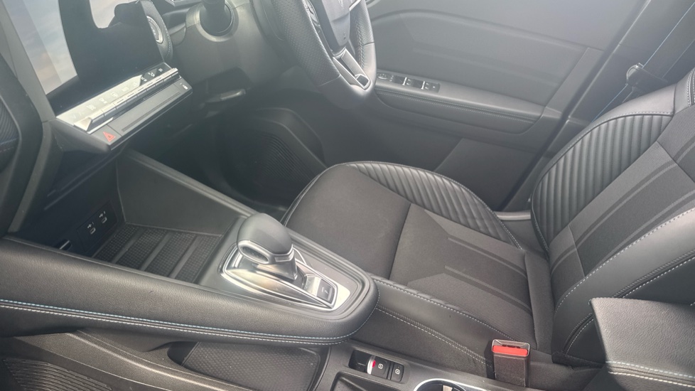 Renault Symbioz 1.6 E-Tech FHEV 145 Techno Esprit Alpine 5dr Auto Hybrid Estate - Image 13