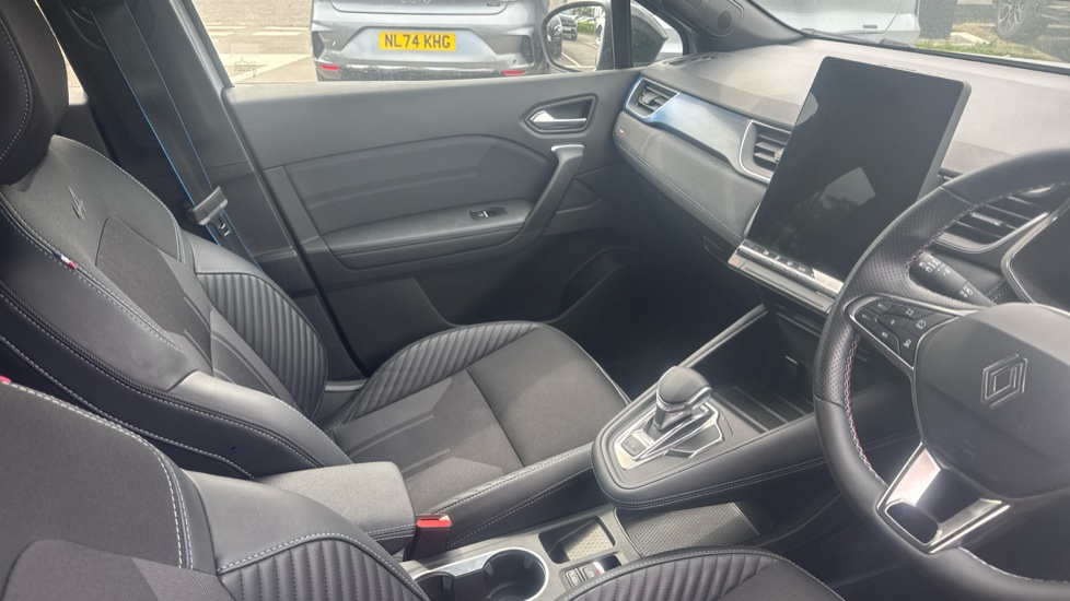 Renault Symbioz 1.6 E-Tech FHEV 145 Techno Esprit Alpine 5dr Auto Hybrid Estate - Image 14