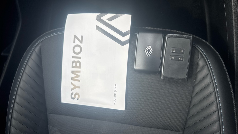 Renault Symbioz 1.6 E-Tech FHEV 145 Techno Esprit Alpine 5dr Auto Hybrid Estate - Image 19