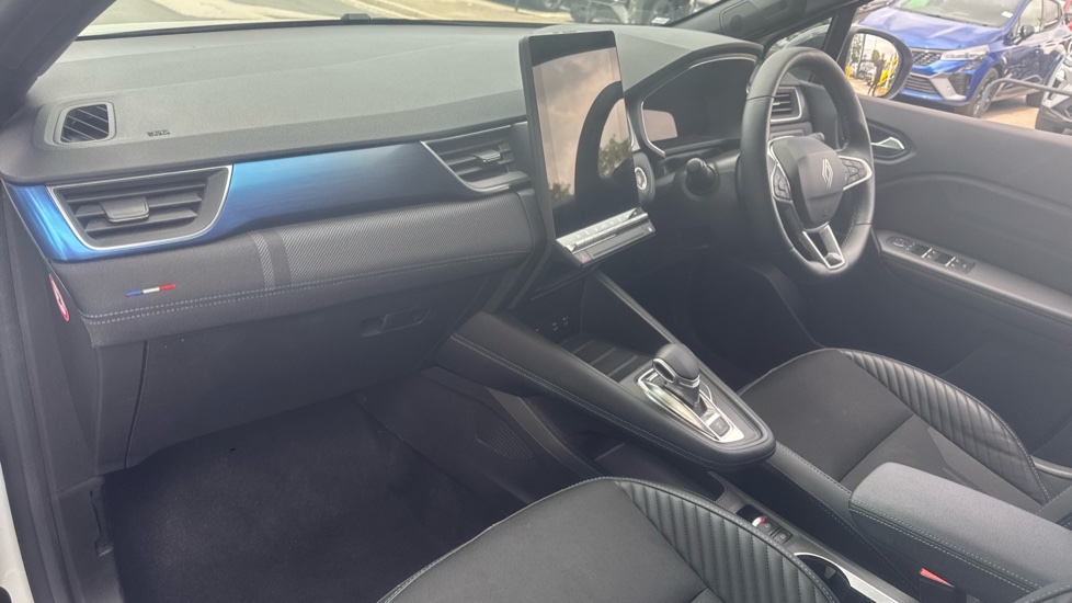 Renault Symbioz 1.6 E-Tech FHEV 145 Techno Esprit Alpine 5dr Auto Hybrid Estate - Image 9