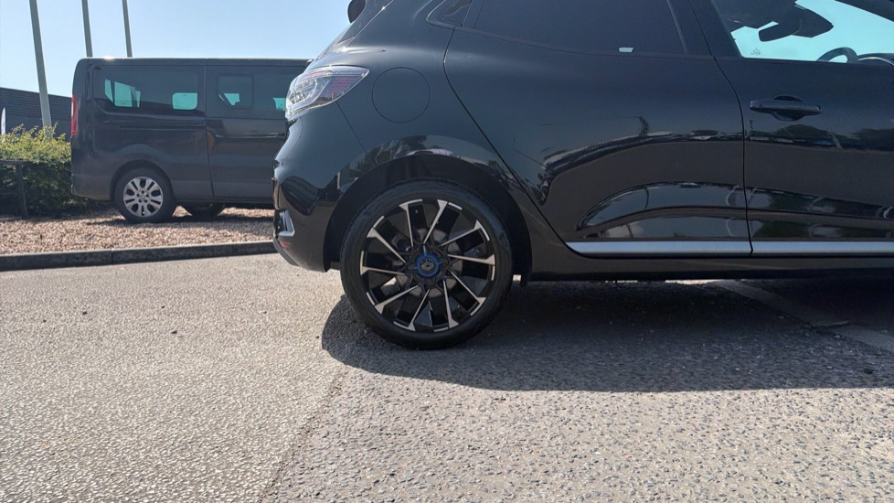 Renault Clio 1.0 TCe 90 Esprit Alpine 5dr Petrol Hatchback - Image 7
