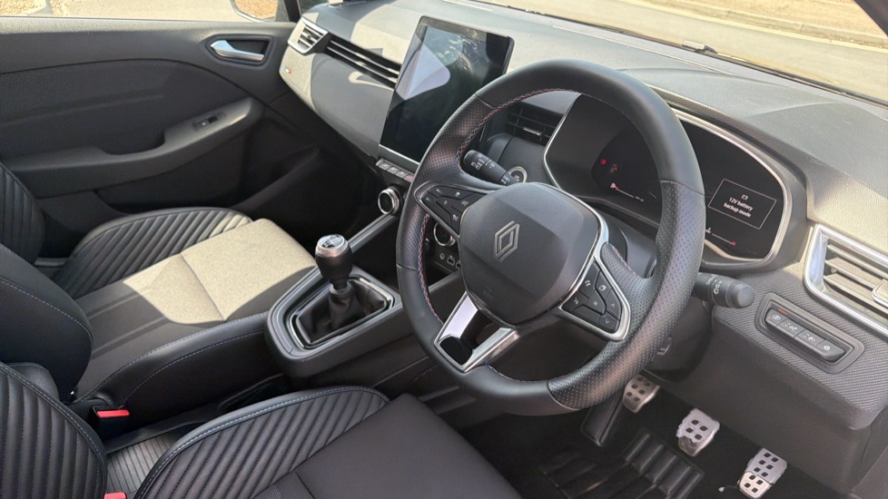 Renault Clio 1.0 TCe 90 Esprit Alpine 5dr Petrol Hatchback - Image 11