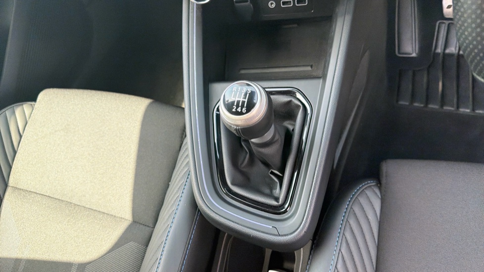 Renault Clio 1.0 TCe 90 Esprit Alpine 5dr Petrol Hatchback - Image 13