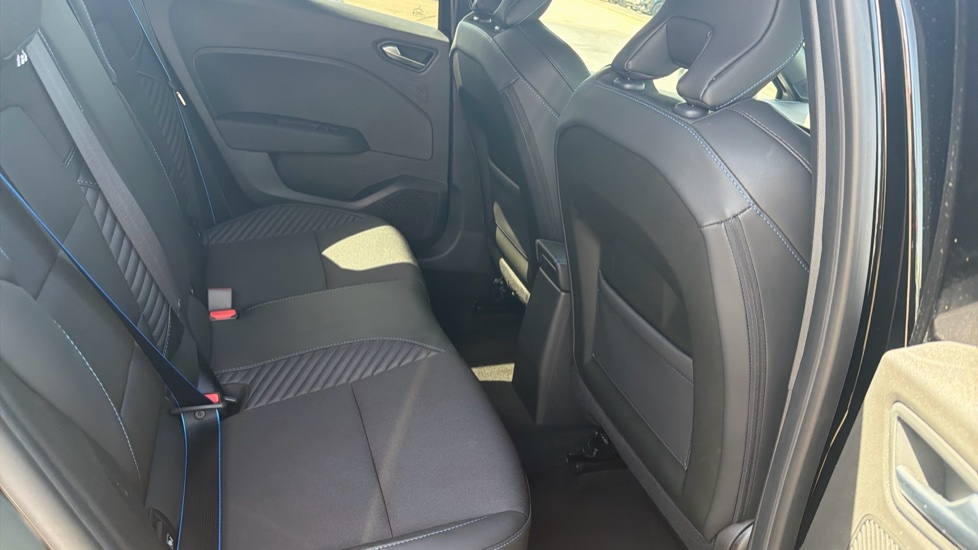 Renault Clio 1.0 TCe 90 Esprit Alpine 5dr Petrol Hatchback - Image 16