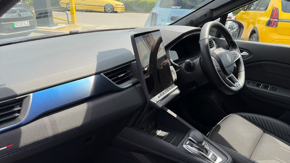 Renault Symbioz 1.6 E-Tech FHEV 145 Techno Esprit Alpine 5dr Auto Hybrid Estate - Image 9