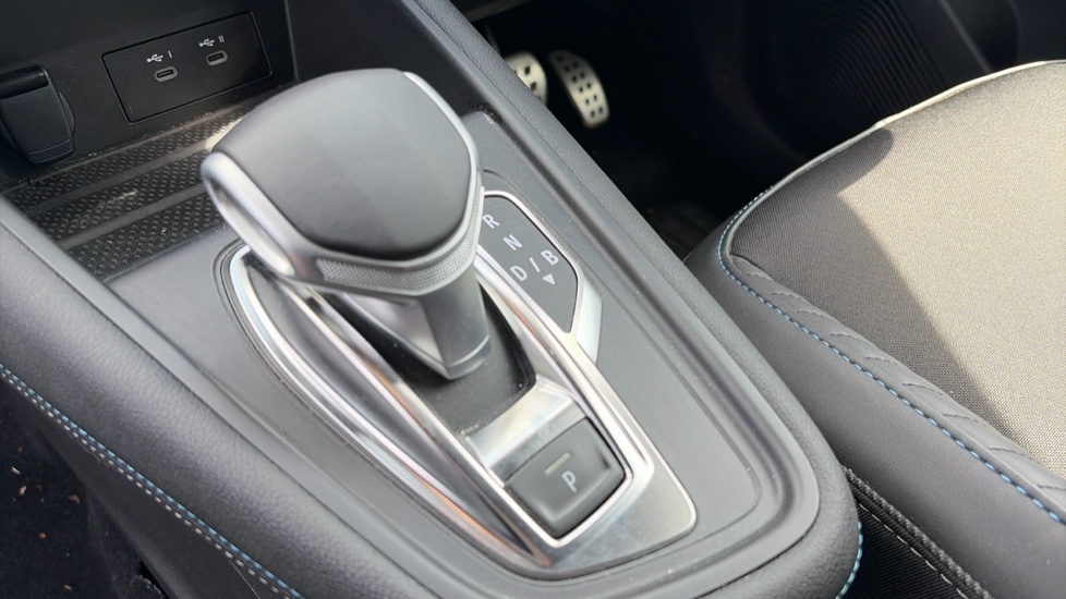 Renault Symbioz 1.6 E-Tech FHEV 145 Techno Esprit Alpine 5dr Auto Hybrid Estate - Image 13