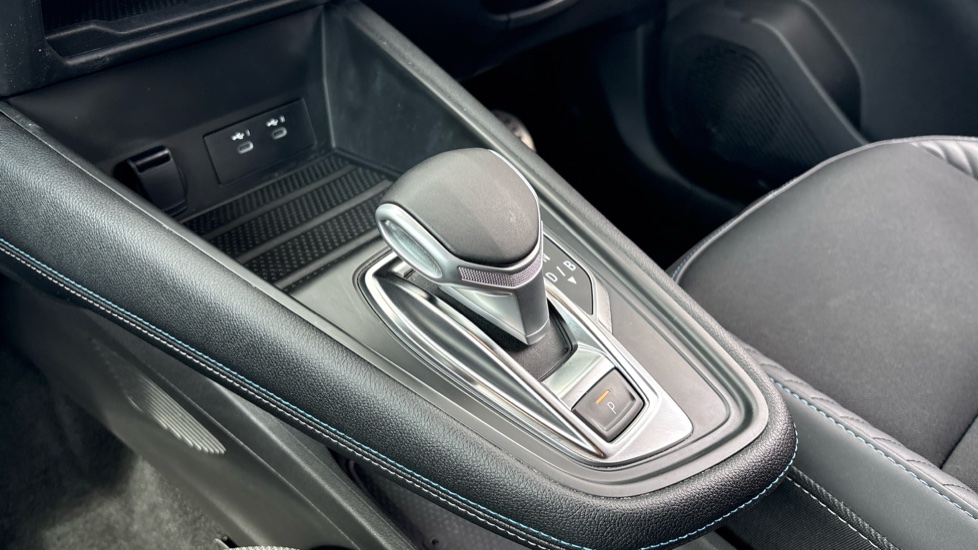 Renault Symbioz 1.6 E-Tech FHEV 145 Techno Esprit Alpine 5dr Auto Hybrid Estate - Image 13