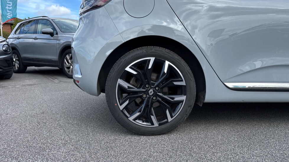 Renault Clio 1.0 TCe 90 Techno 5dr Petrol Hatchback - Image 7