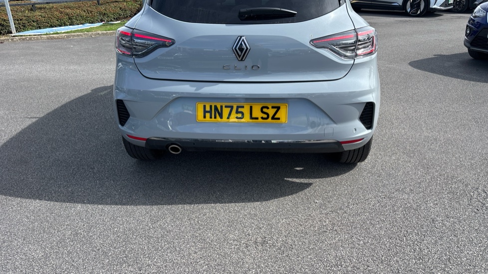 Renault Clio 1.0 TCe 90 Techno 5dr Petrol Hatchback - Image 44