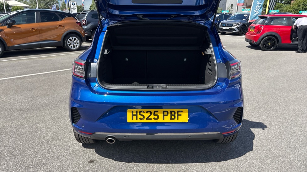 Renault Clio 1.0 TCe 90 Techno 5dr Petrol Hatchback - Image 4