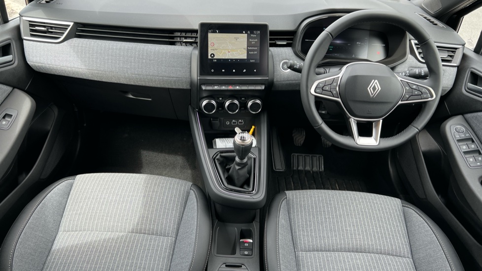 Renault Clio 1.0 TCe 90 Techno 5dr Petrol Hatchback - Image 10
