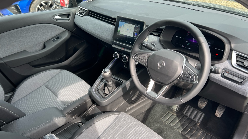 Renault Clio 1.0 TCe 90 Techno 5dr Petrol Hatchback - Image 11