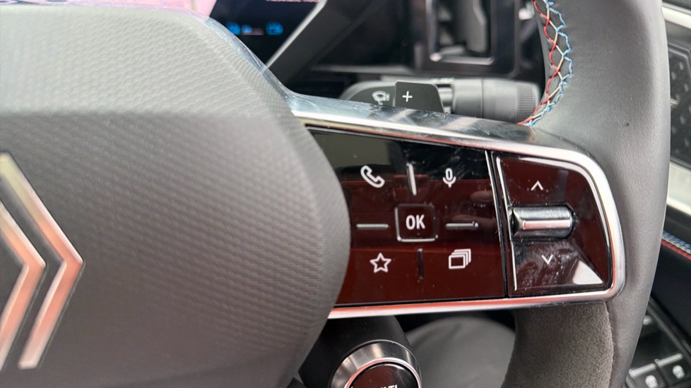 Renault Rafale E-Tech FHEV Iconic Esprit Alpine 5dr Auto 4C Hybrid Estate - Image 29