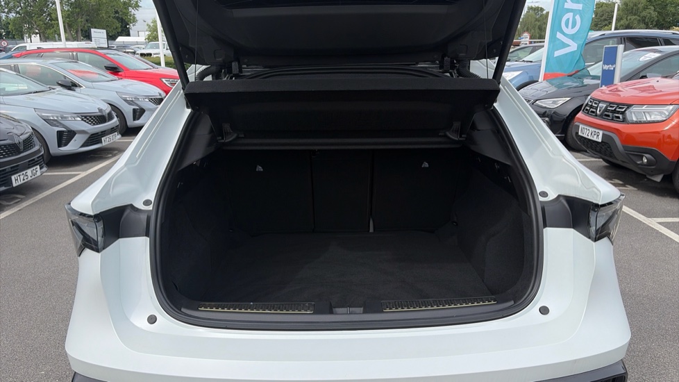 Renault Rafale E-Tech FHEV Iconic Esprit Alpine 5dr Auto 4C Hybrid Estate - Image 4