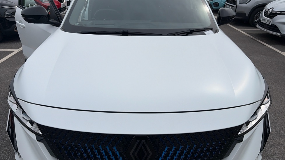Renault Rafale E-Tech FHEV Iconic Esprit Alpine 5dr Auto 4C Hybrid Estate - Image 8