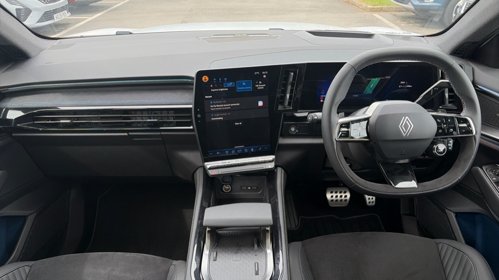 Renault Rafale E-Tech FHEV Iconic Esprit Alpine 5dr Auto 4C Hybrid Estate - Image 10