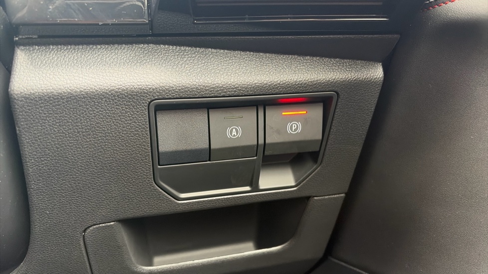 Renault Rafale E-Tech FHEV Iconic Esprit Alpine 5dr Auto 4C Hybrid Estate - Image 28