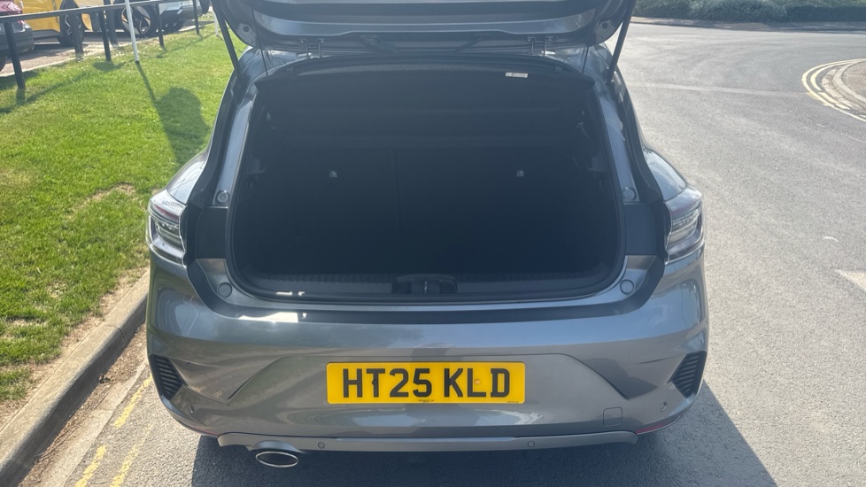 Renault Clio 1.0 TCe 90 Esprit Alpine 5dr Petrol Hatchback - Image 4
