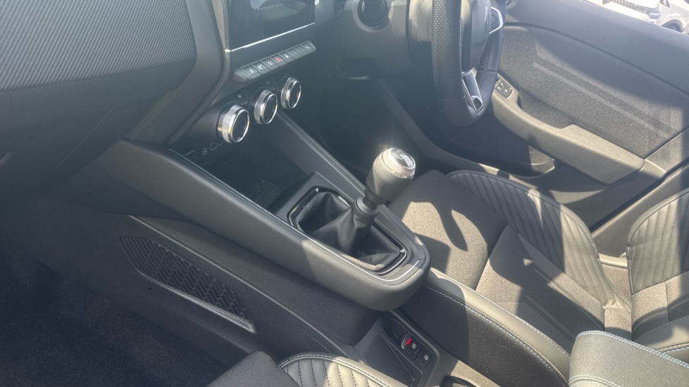 Renault Clio 1.0 TCe 90 Esprit Alpine 5dr Petrol Hatchback - Image 13