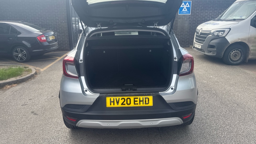 Renault Captur 1.0 TCE 100 Iconic 5dr Petrol Hatchback - Image 4