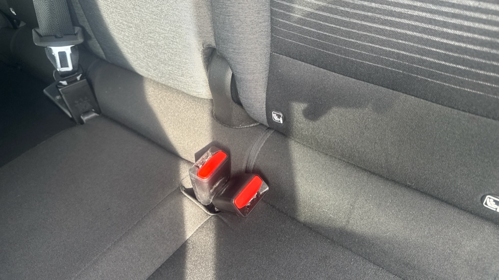 Renault Captur 1.0 TCE 100 Iconic 5dr Petrol Hatchback - Image 17