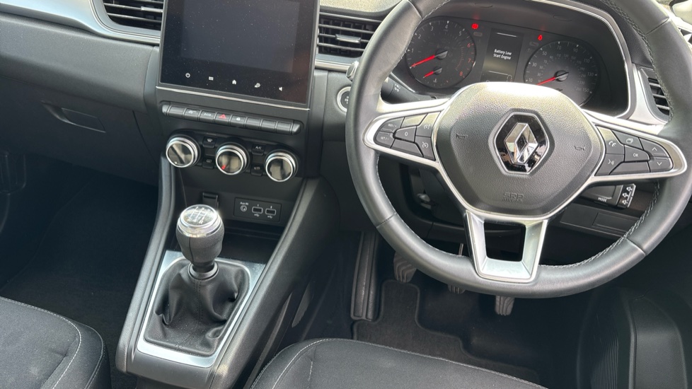Renault Captur 1.0 TCE 100 Iconic 5dr Petrol Hatchback - Image 11