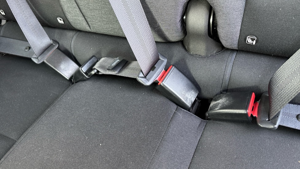 Renault Captur 1.0 TCE 100 Iconic 5dr Petrol Hatchback - Image 17