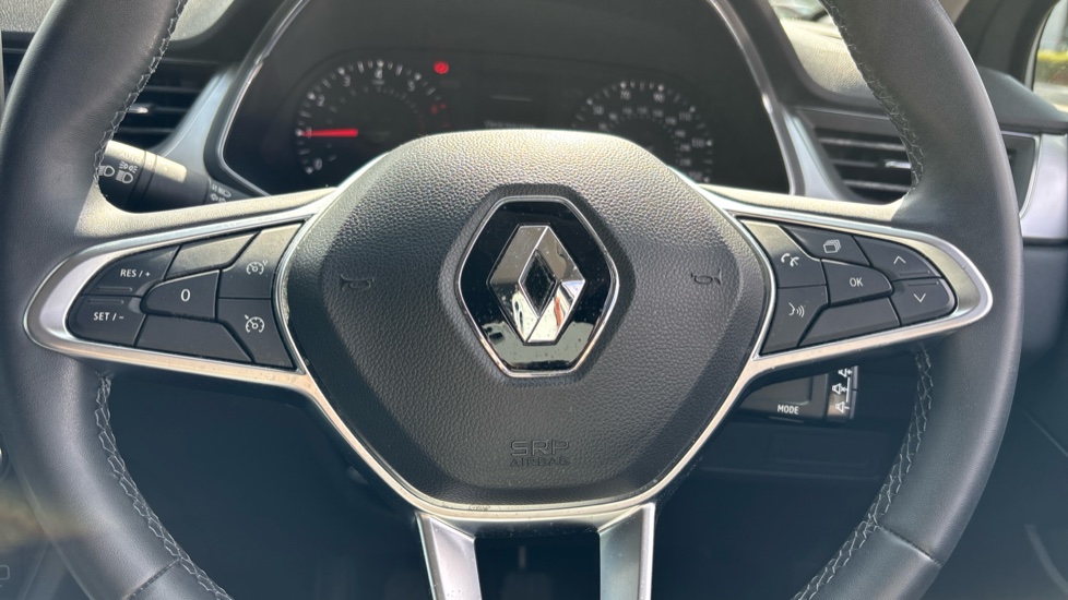 Renault Captur 1.0 TCE 100 Iconic 5dr Petrol Hatchback - Image 34