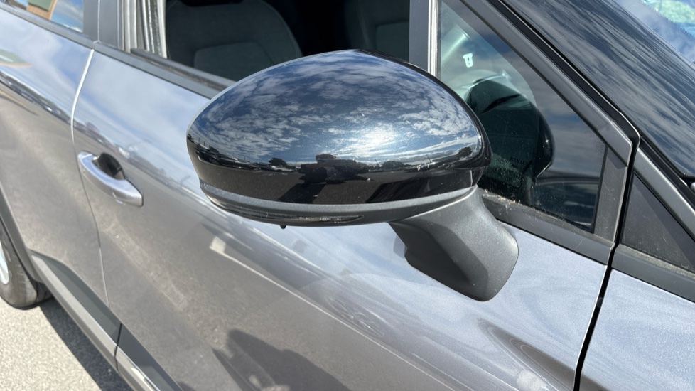Renault Captur 1.0 TCE 100 Iconic 5dr Petrol Hatchback - Image 37