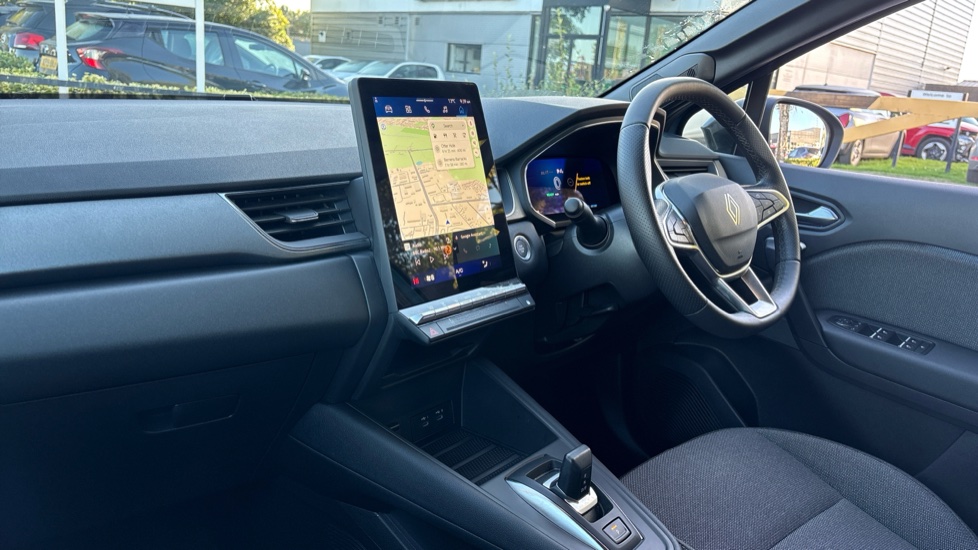 Renault Symbioz 1.8 E-Tech FHEV 160 Techno 5dr Auto Hybrid Estate - Image 9