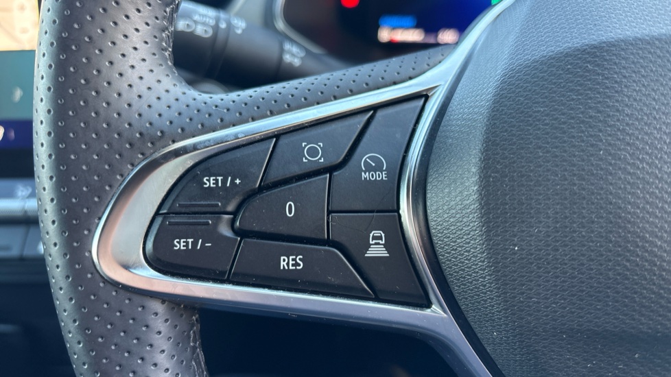 Renault Symbioz 1.8 E-Tech FHEV 160 Techno 5dr Auto Hybrid Estate - Image 21