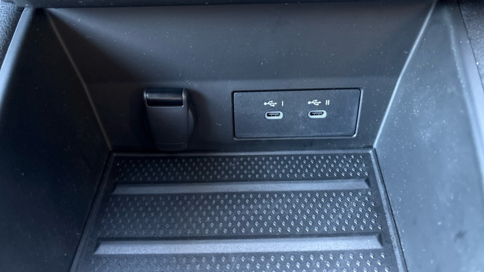 Renault Symbioz 1.8 E-Tech FHEV 160 Techno 5dr Auto Hybrid Estate - Image 30