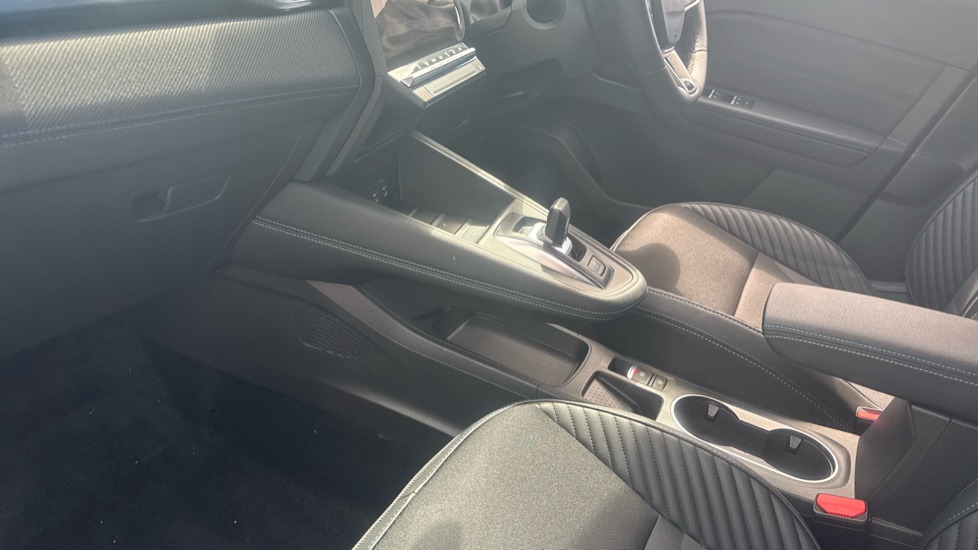 Renault Symbioz 1.8 E-Tech FHEV 160 Techno Esprit Alpine 5dr Auto Hybrid Estate - Image 13