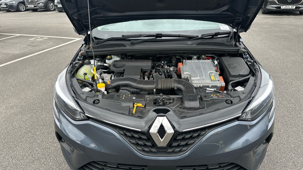 Renault Clio 1.6 E-TECH Hybrid 140 Iconic Edition 5dr Auto Hybrid Hatchback - Image 8