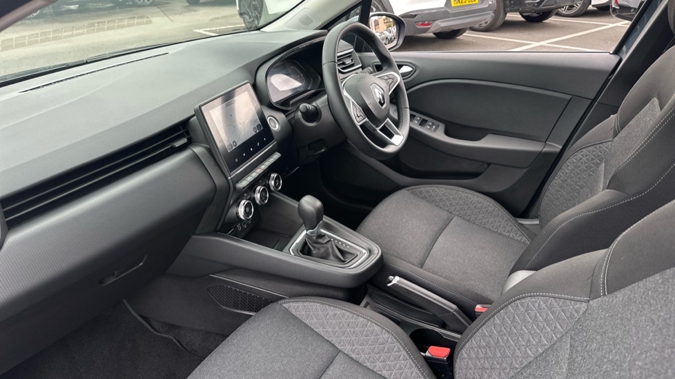Renault Clio 1.6 E-TECH Hybrid 140 Iconic Edition 5dr Auto Hybrid Hatchback - Image 9