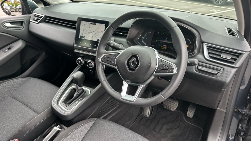 Renault Clio 1.6 E-TECH Hybrid 140 Iconic Edition 5dr Auto Hybrid Hatchback - Image 11