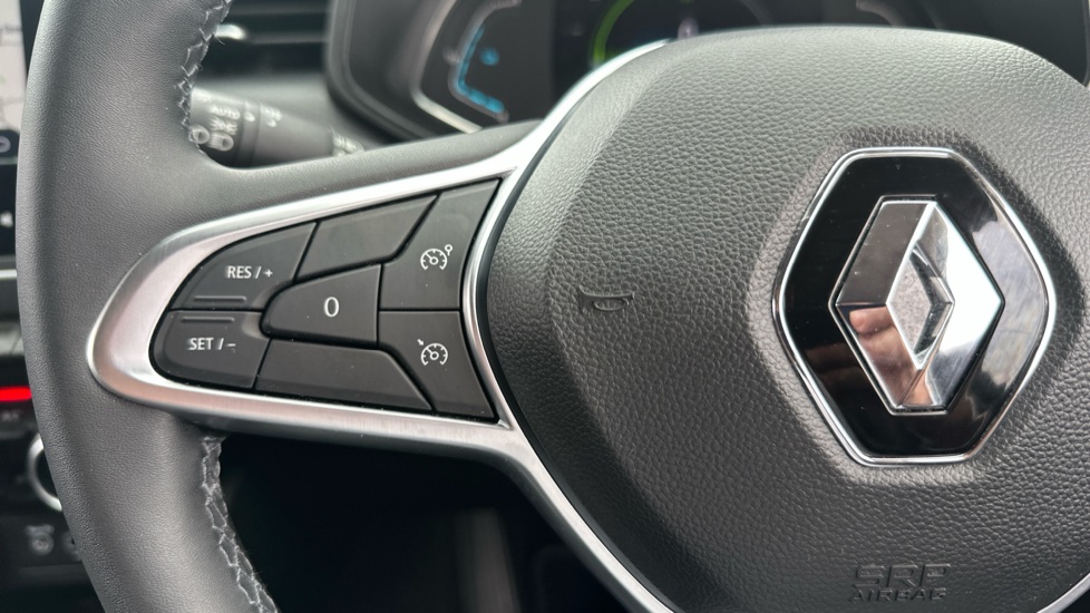 Renault Clio 1.6 E-TECH Hybrid 140 Iconic Edition 5dr Auto Hybrid Hatchback - Image 31
