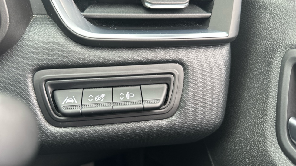 Renault Clio 1.6 E-TECH Hybrid 140 Iconic Edition 5dr Auto Hybrid Hatchback - Image 36