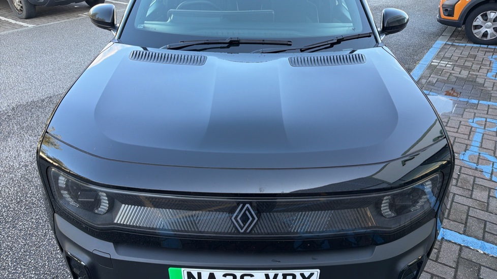 Renault 4 110kW Iconic+ 52kWh Comfort range 5dr Auto Electric Estate - Image 8