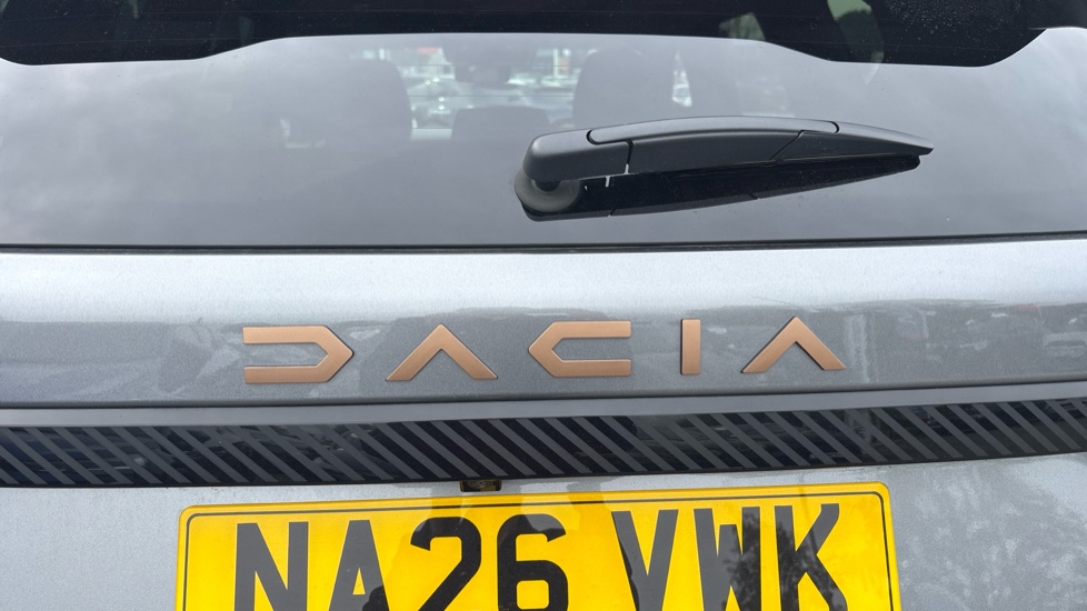 Dacia Bigster 1.8 Hybrid 155 Extreme 5dr Auto Hybrid Estate - Image 29