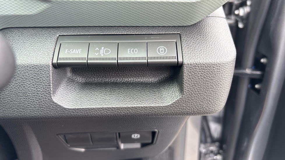 Dacia Bigster 1.8 Hybrid 155 Extreme 5dr Auto Hybrid Estate - Image 34