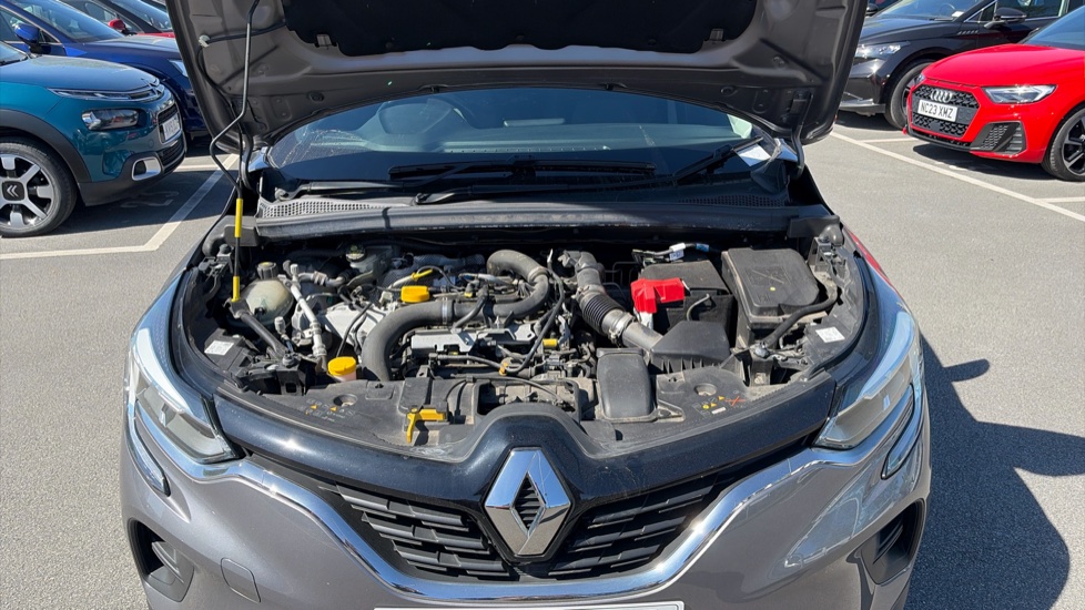 Renault Captur 1.0 TCE 90 Evolution 5dr Petrol Hatchback - Image 8
