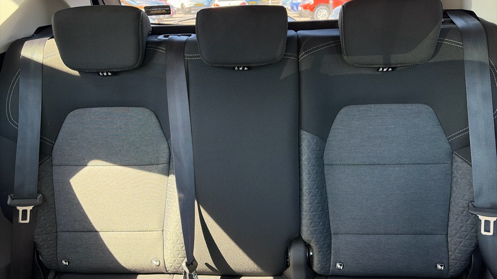 Renault Captur 1.0 TCE 90 Evolution 5dr Petrol Hatchback - Image 15