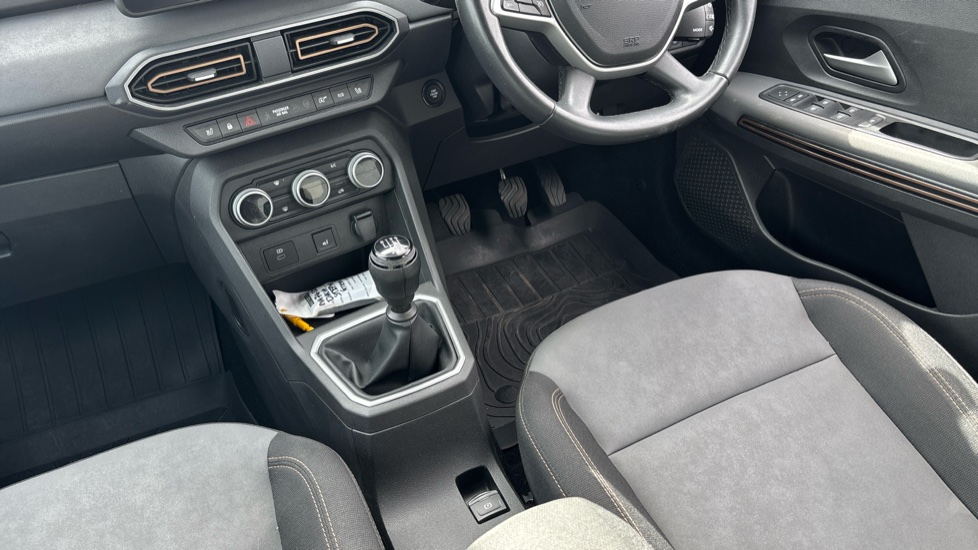 Dacia Sandero Stepway 1.0 TCe Extreme 5dr Petrol Hatchback - Image 13