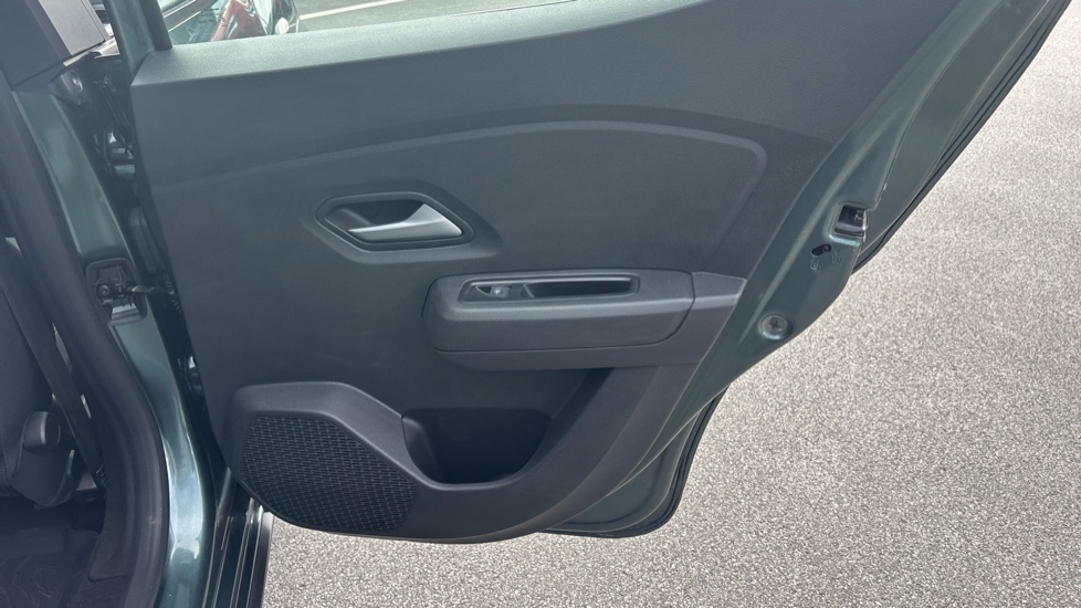 Dacia Sandero Stepway 1.0 TCe Extreme 5dr Petrol Hatchback - Image 31