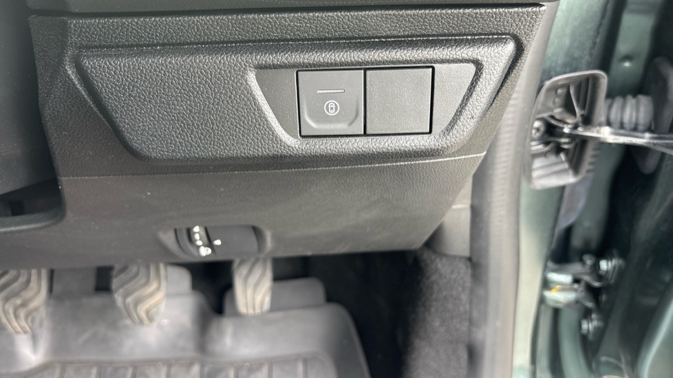 Dacia Sandero Stepway 1.0 TCe Extreme 5dr Petrol Hatchback - Image 36