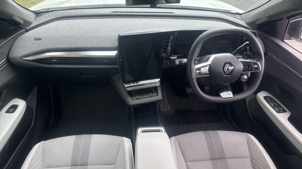 Renault Scenic E-Tech 160kW Iconic 87kWh Long Range 5dr Auto Electric Estate - Image 10