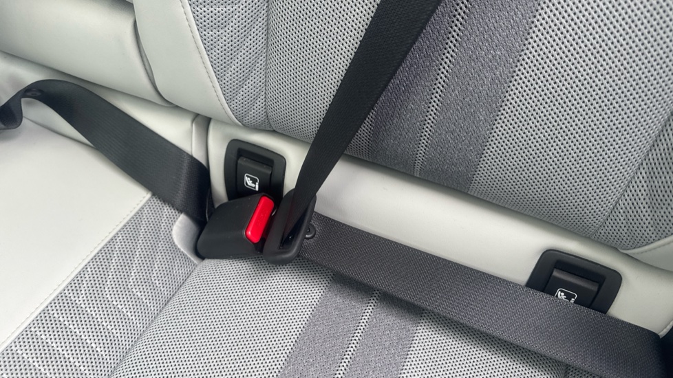 Renault Scenic E-Tech 160kW Iconic 87kWh Long Range 5dr Auto Electric Estate - Image 17