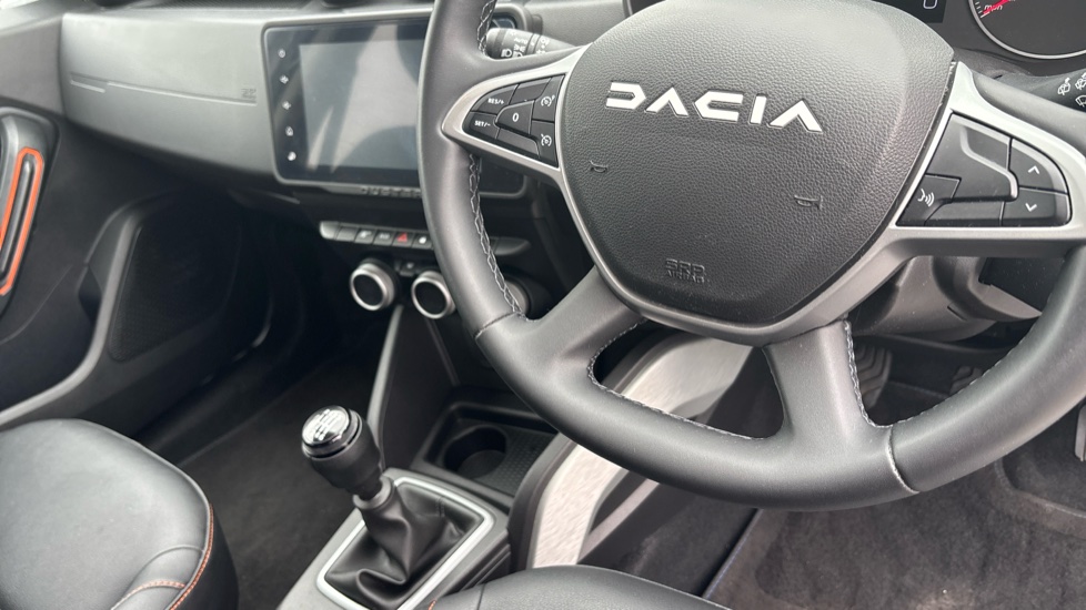 Dacia Duster 1.3 TCe 130 Extreme SE 5dr Petrol Estate - Image 13